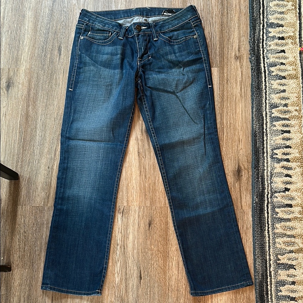 **VERY NICE** William Rast Women’s Capri Length Denim Jeans—SIZE 28